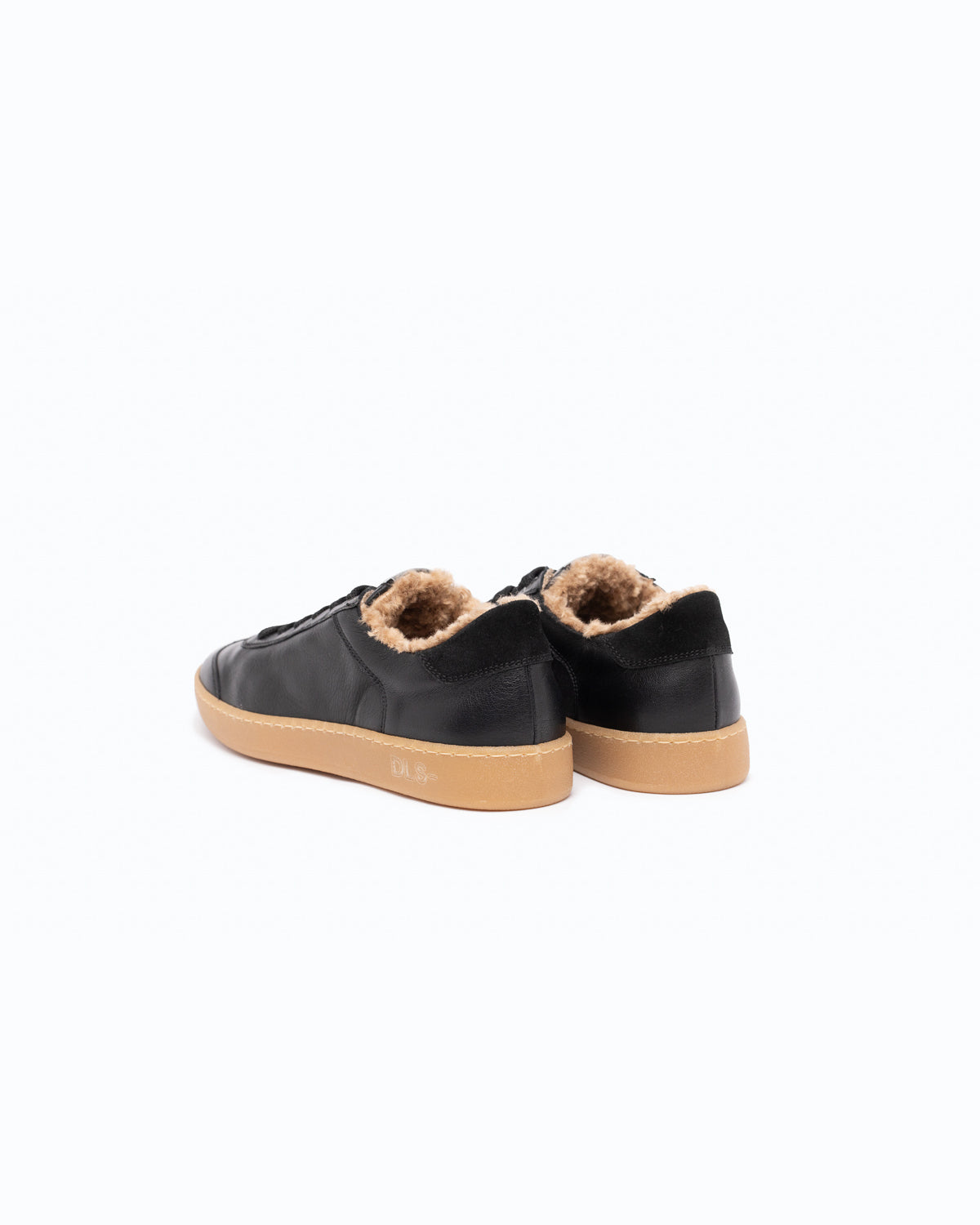 SOMMARØY - Baskets en cuir noir et peau de mouton